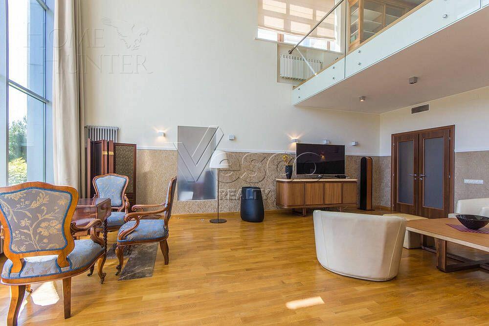 3-этажный коттедж 980 м² с отделкой