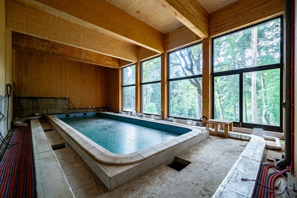 2-этажный коттедж 1 050 м² без отделки