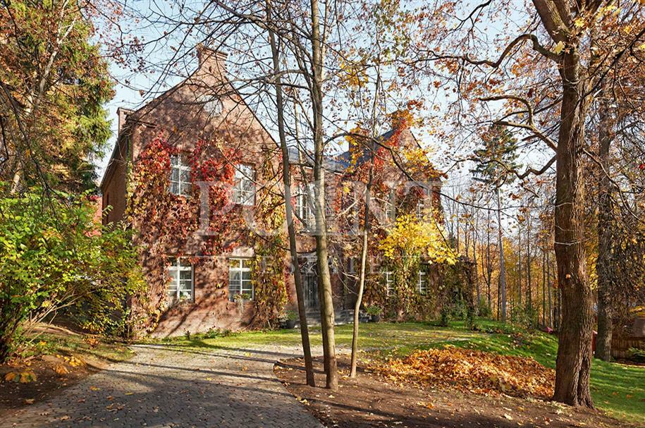 2-этажный коттедж 628 м² с отделкой