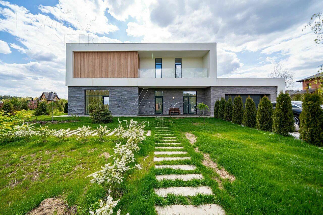 2-этажный коттедж 350 м² с отделкой