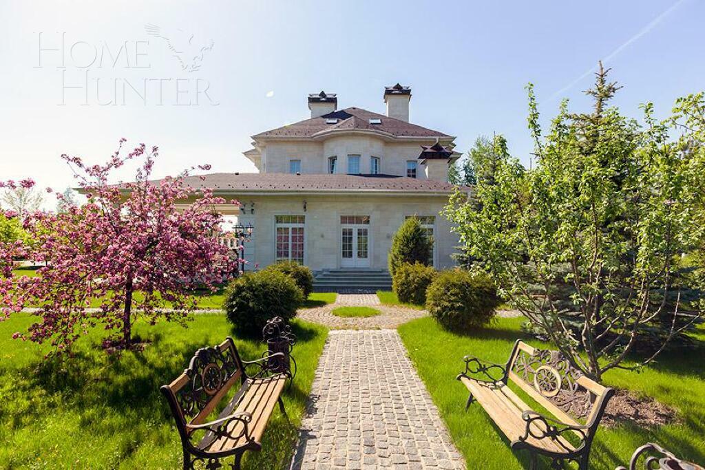 2-этажный коттедж 1 400 м² с отделкой