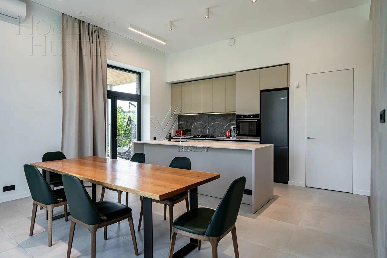 2-этажный коттедж 350 м² с отделкой