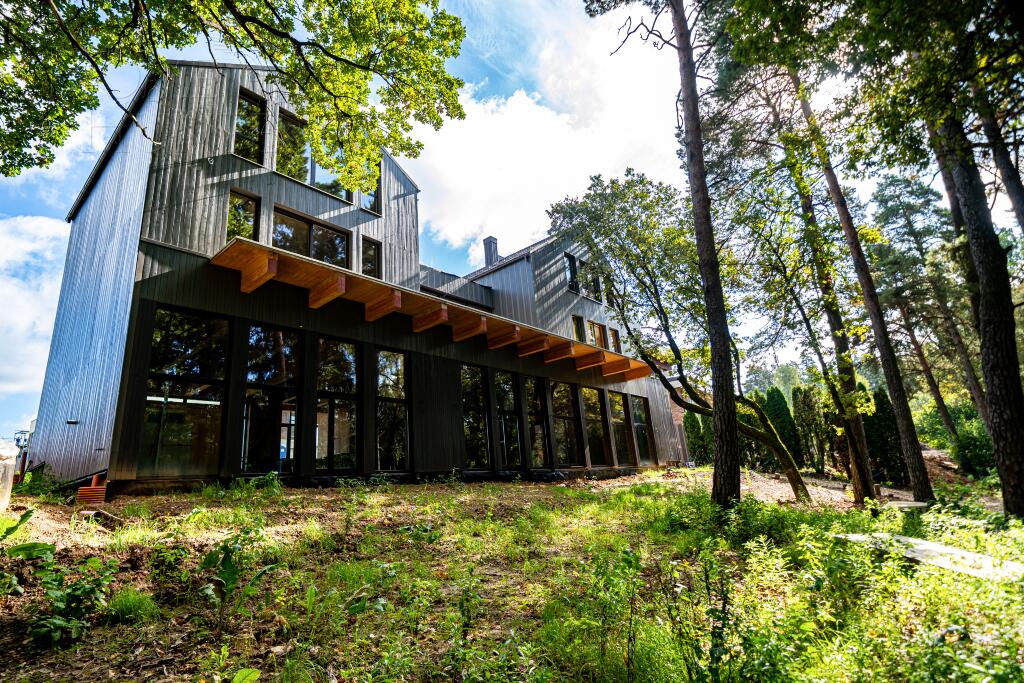 2-этажный коттедж 1 050 м² без отделки