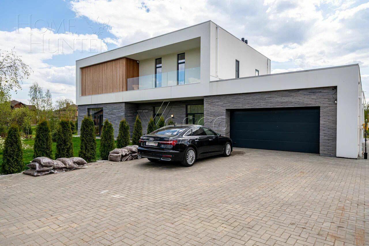 2-этажный коттедж 350 м² с отделкой