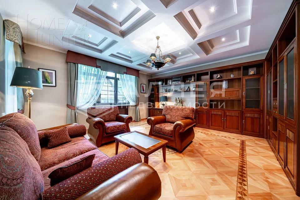 3-этажный коттедж 633 м² с отделкой
