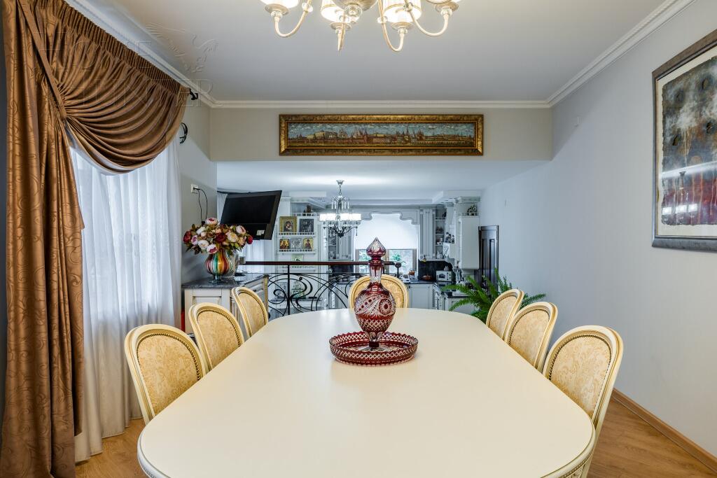 3-этажный коттедж 762 м² с отделкой