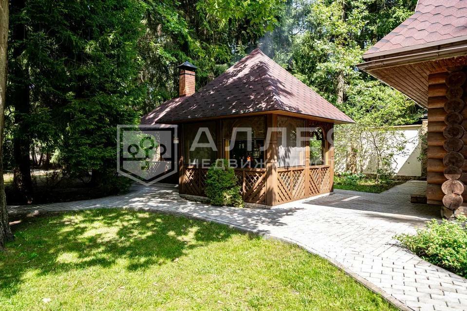 3-этажный коттедж 633 м² с отделкой