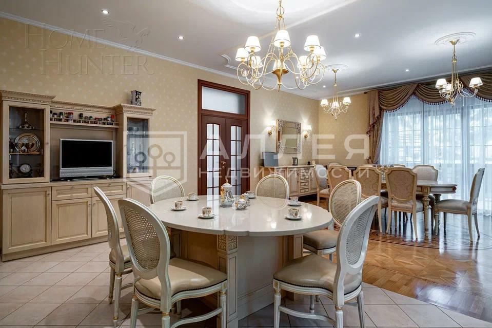 3-этажный коттедж 633 м² с отделкой