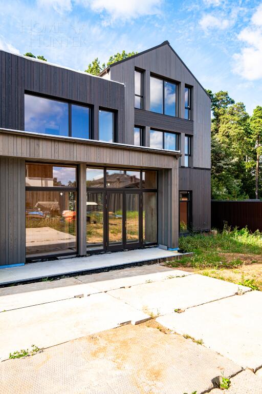 2-этажный коттедж 1 050 м² без отделки