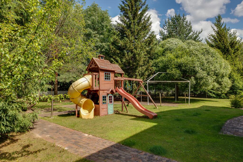 2-этажный коттедж 550 м² с отделкой