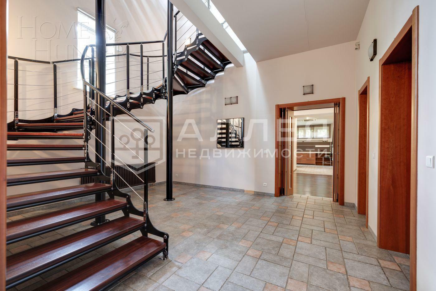 2-этажный коттедж 840 м² с отделкой