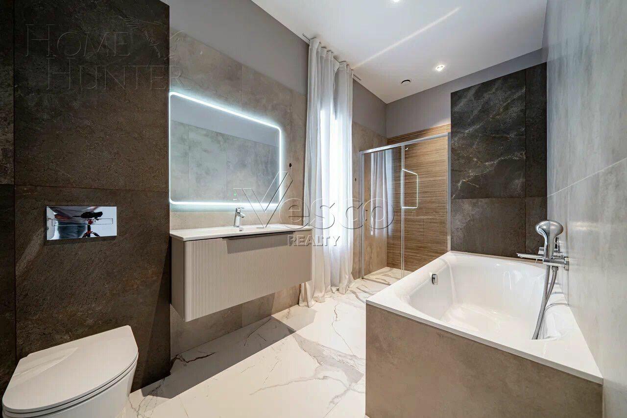 2-этажный коттедж 350 м² с отделкой