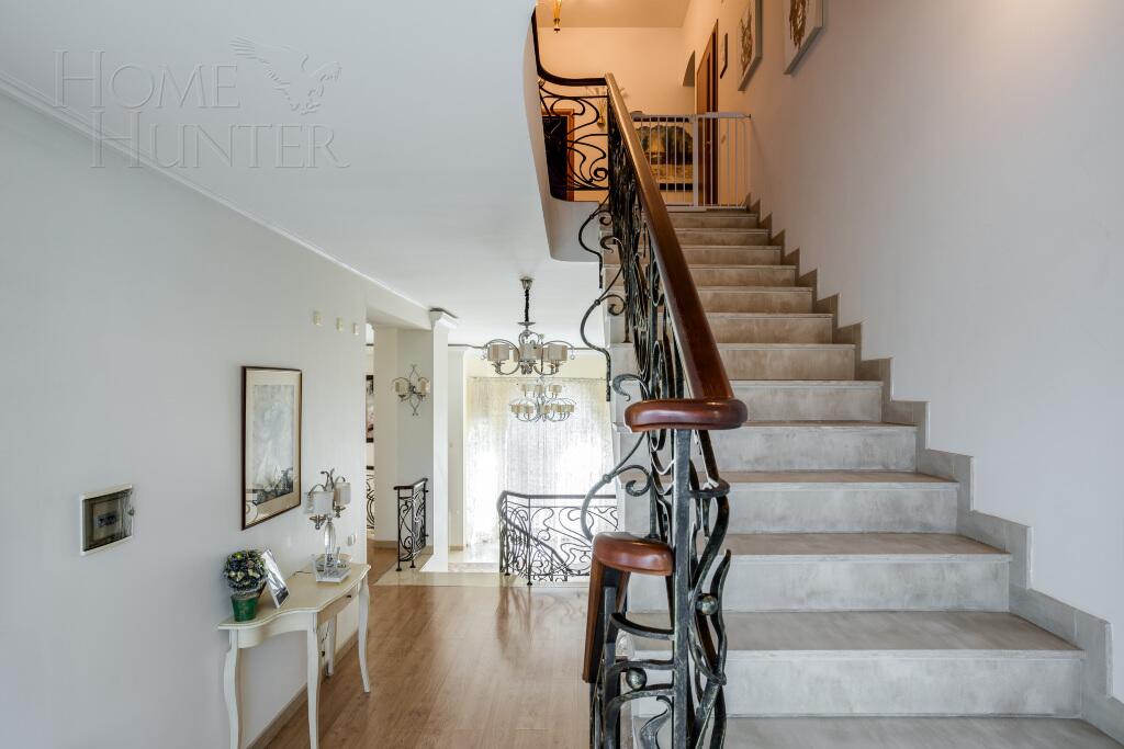 3-этажный коттедж 762 м² с отделкой