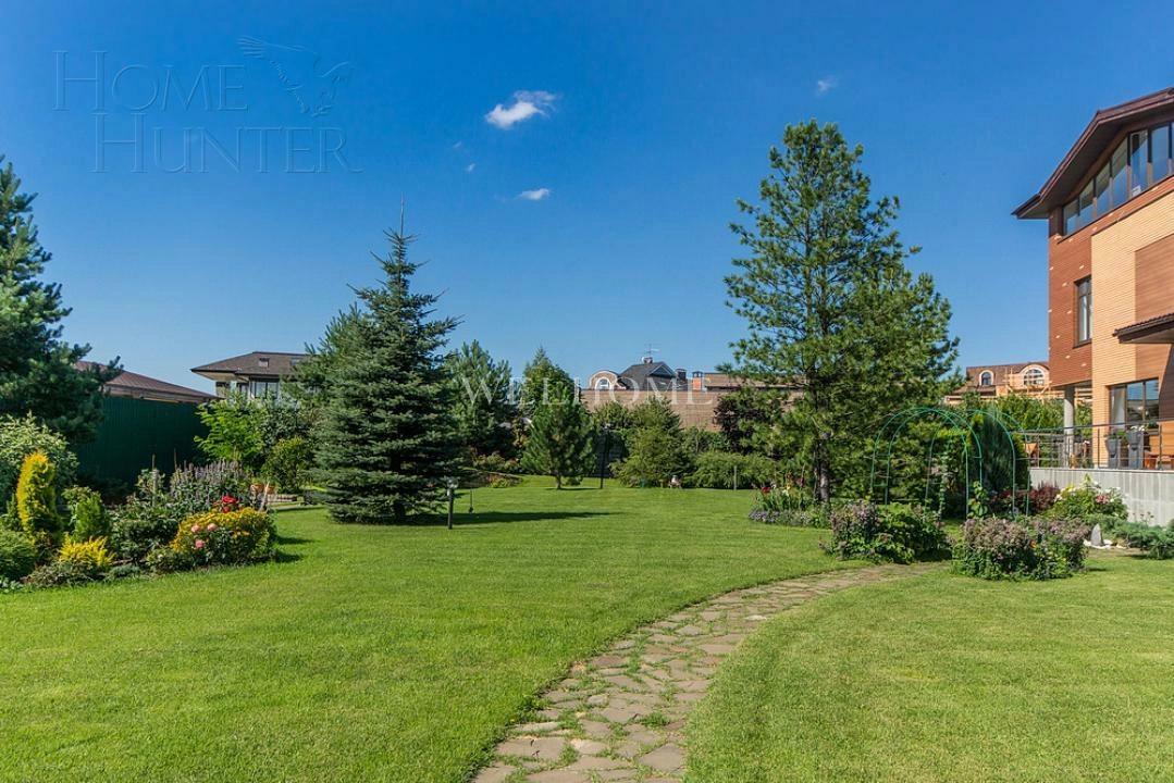 3-этажный коттедж 980 м² с отделкой