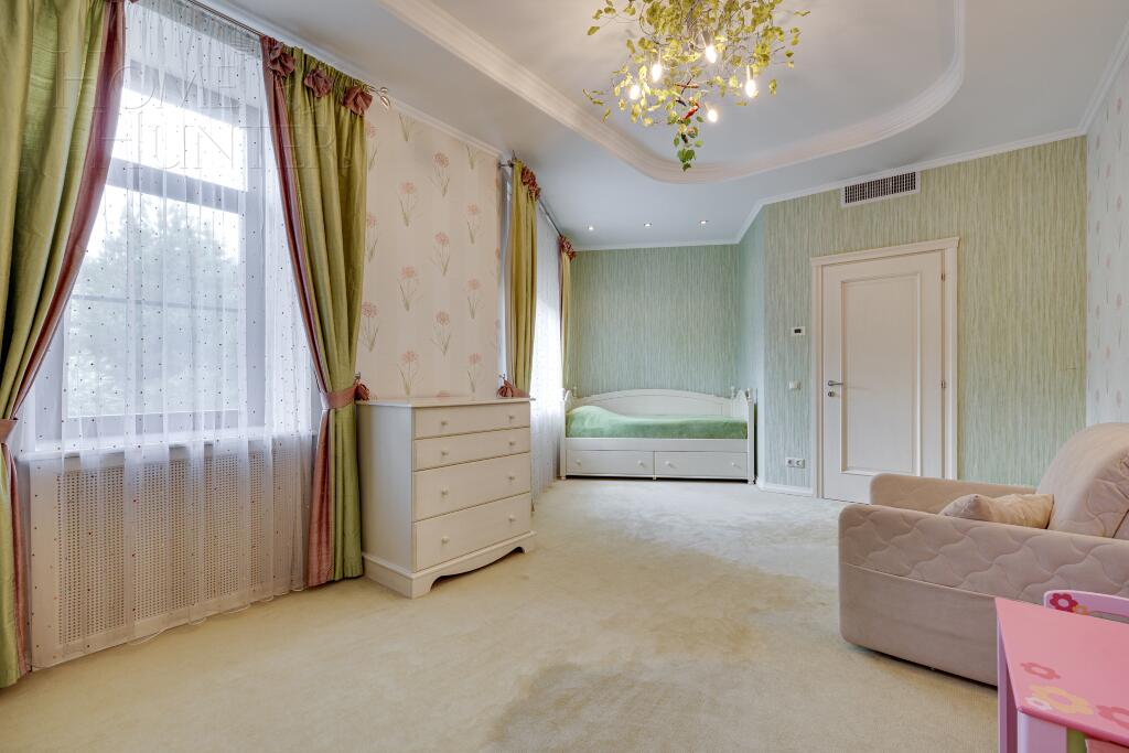 2-этажный коттедж 550 м² с отделкой