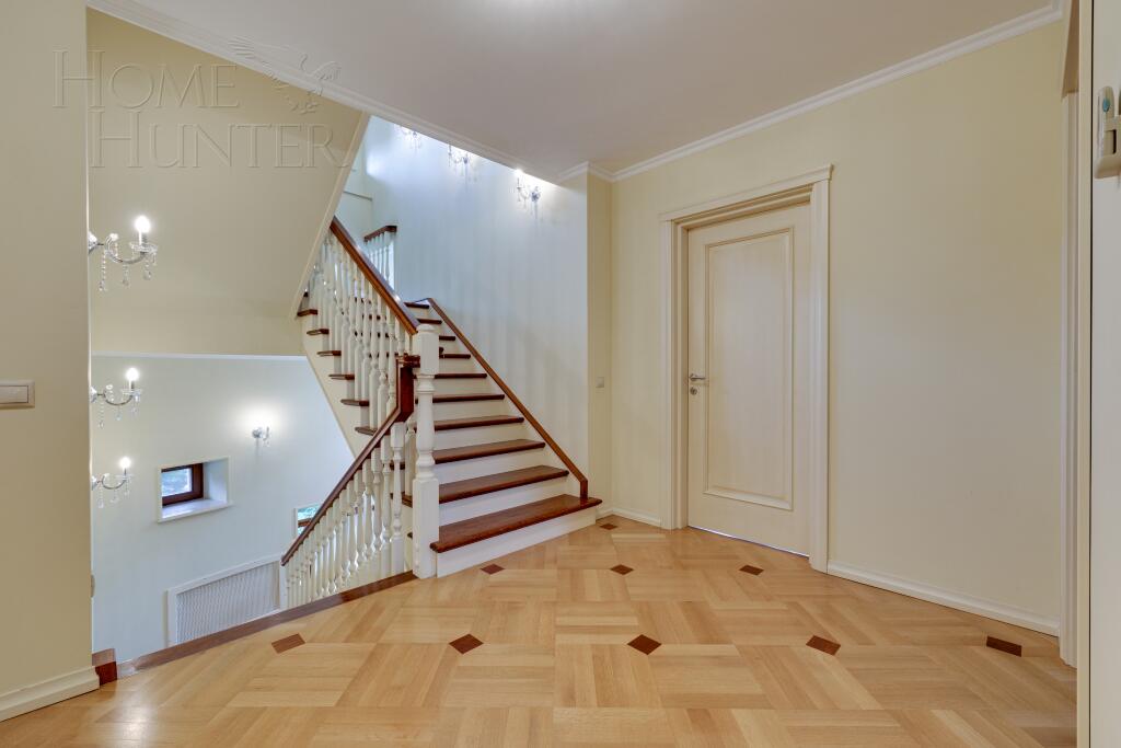 2-этажный коттедж 550 м² с отделкой