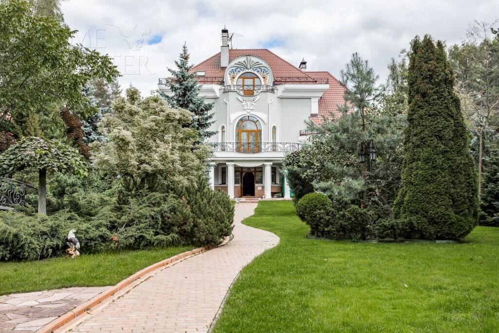 3-этажный коттедж 762 м² с отделкой