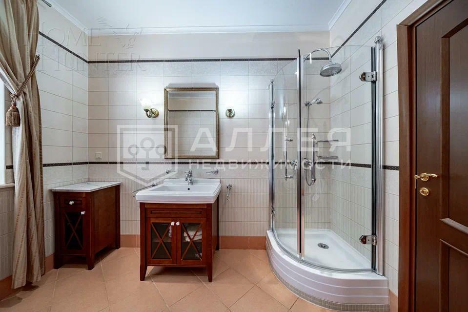 3-этажный коттедж 633 м² с отделкой