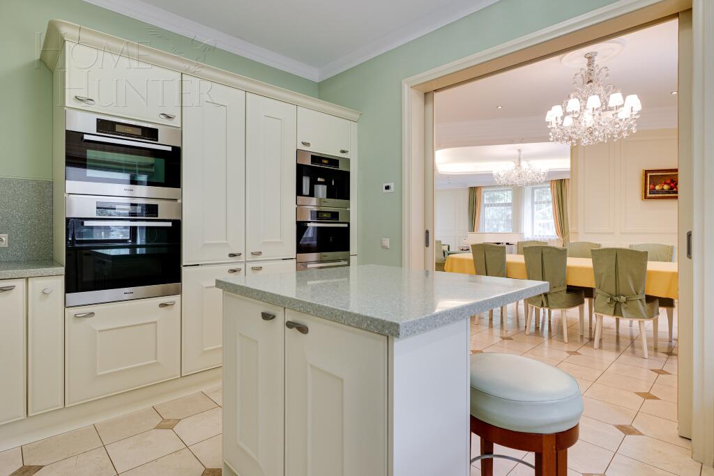 2-этажный коттедж 550 м² с отделкой