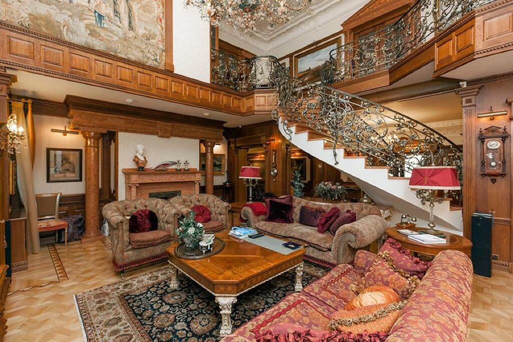 2-этажный коттедж 1 400 м² с отделкой