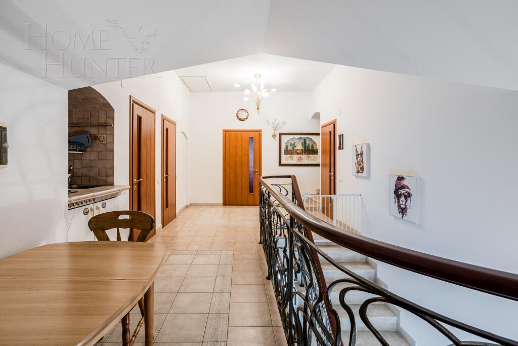 3-этажный коттедж 762 м² с отделкой