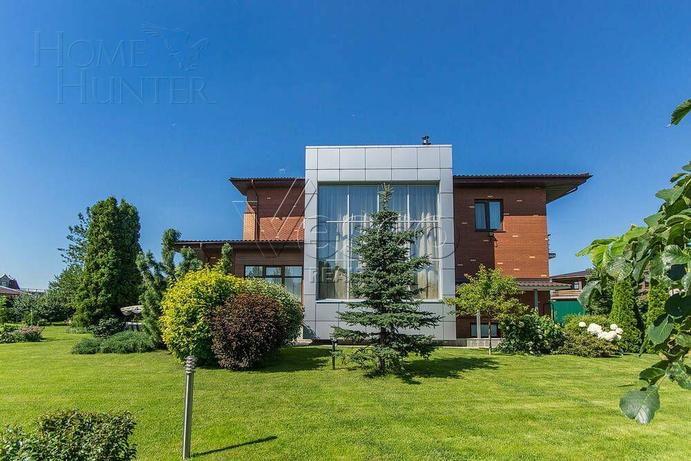 3-этажный коттедж 980 м² с отделкой