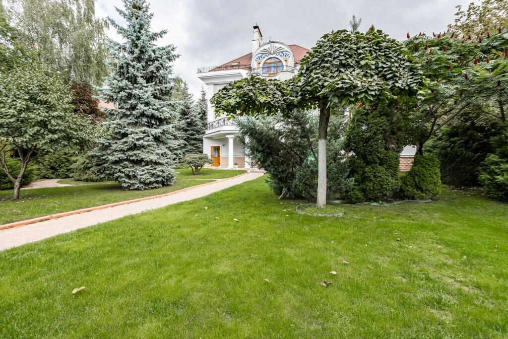 3-этажный коттедж 762 м² с отделкой