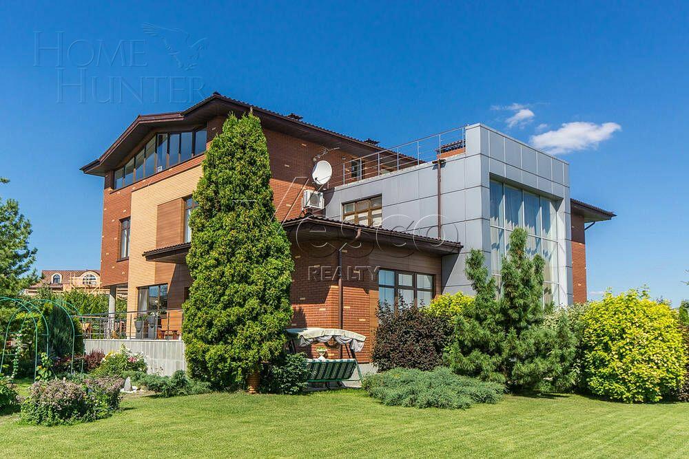 3-этажный коттедж 980 м² с отделкой