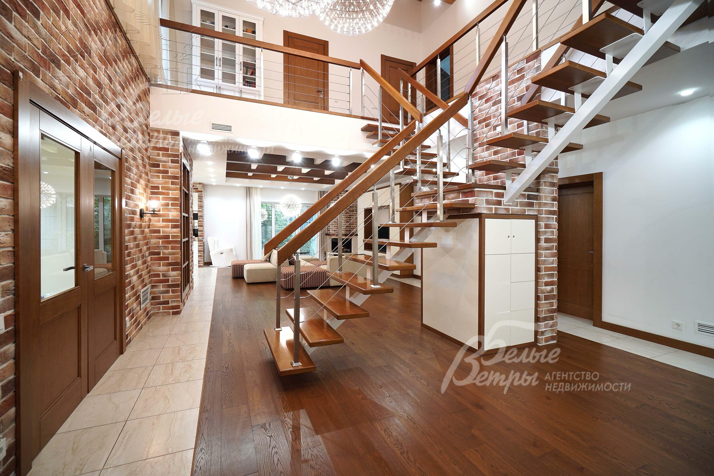 2-этажный коттедж 500 м² с отделкой