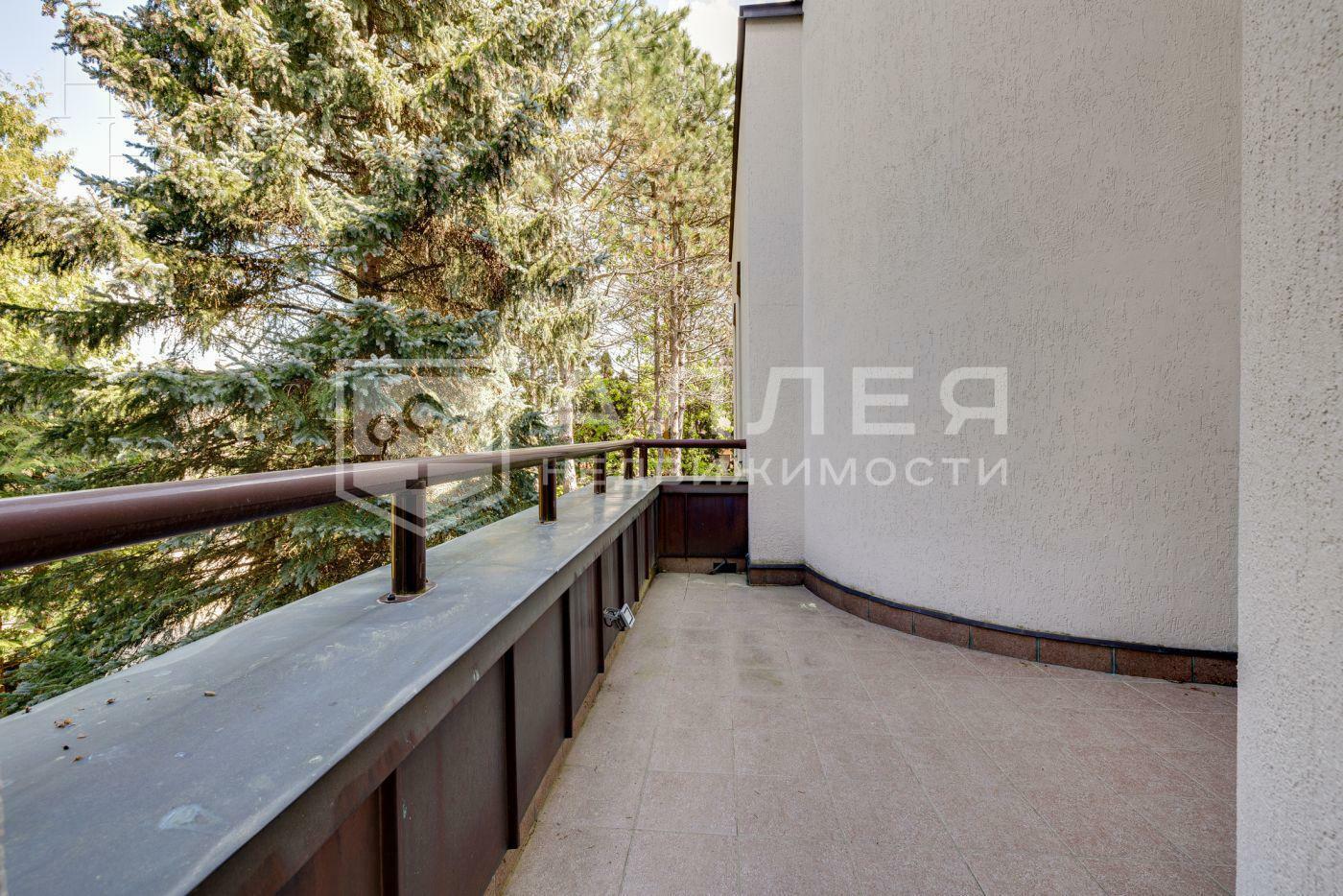 2-этажный коттедж 840 м² с отделкой