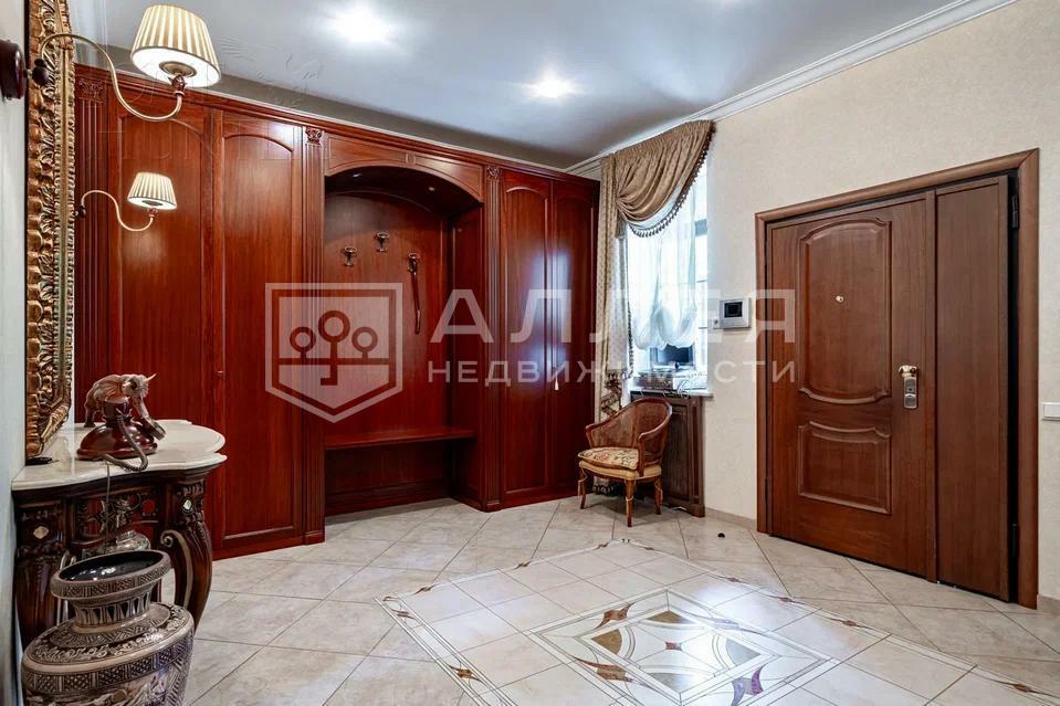 3-этажный коттедж 633 м² с отделкой