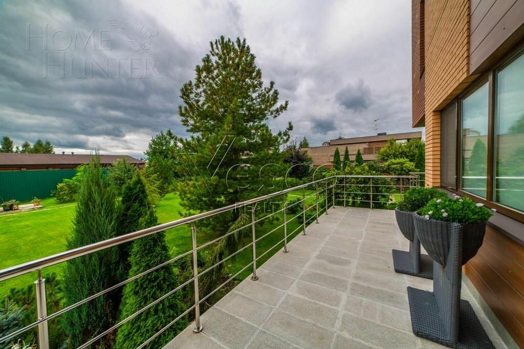 3-этажный коттедж 980 м² с отделкой