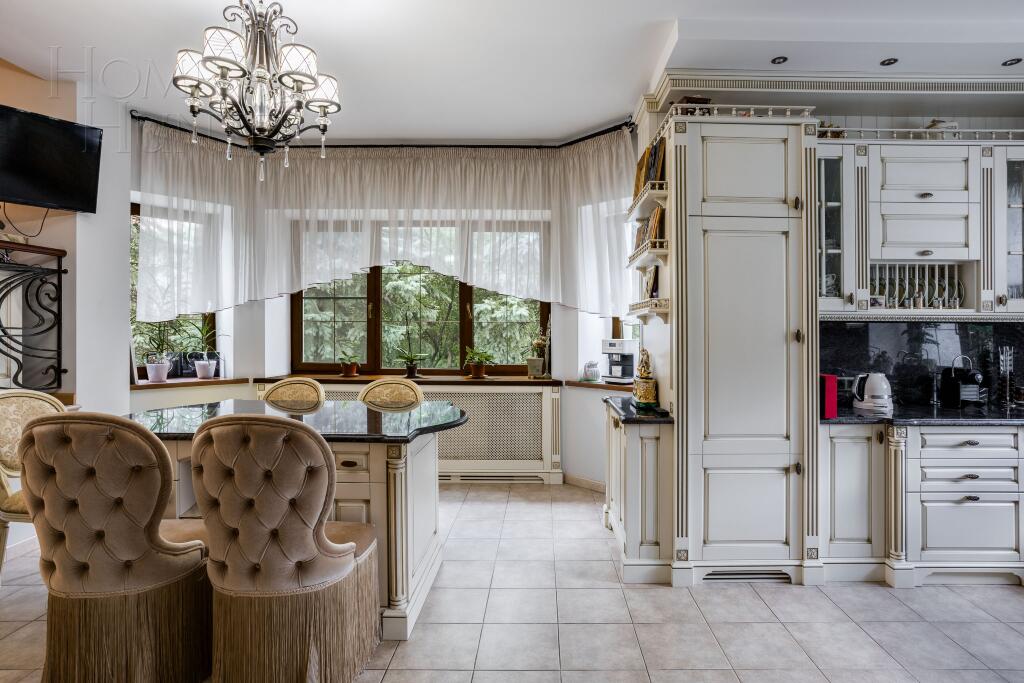 3-этажный коттедж 762 м² с отделкой