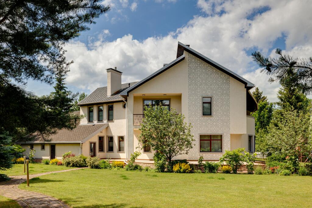 2-этажный коттедж 550 м² с отделкой