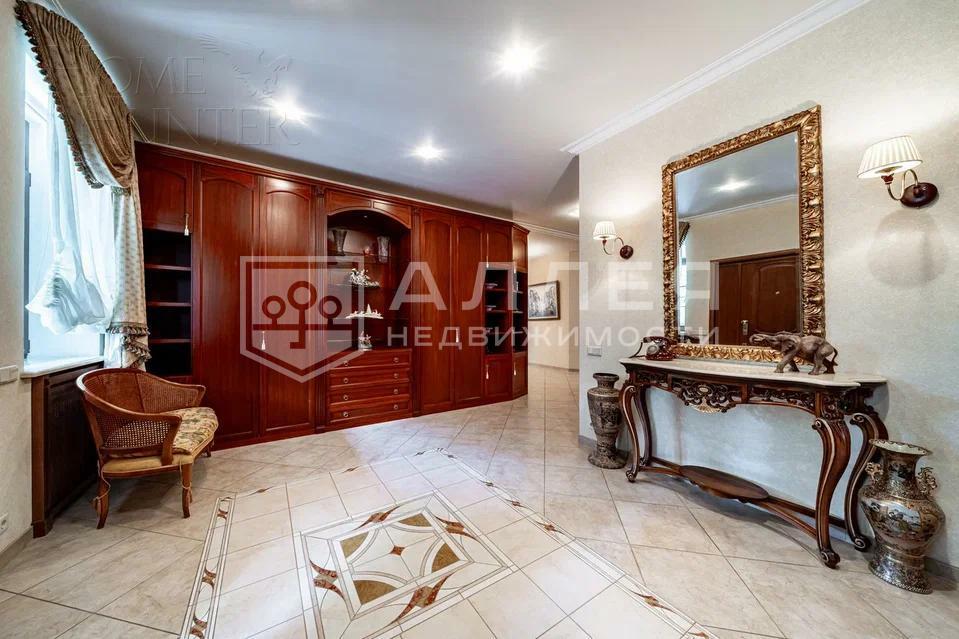 3-этажный коттедж 633 м² с отделкой