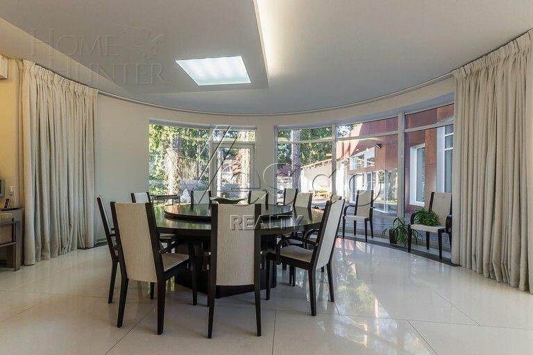 2-этажный коттедж 1 328 м² с отделкой