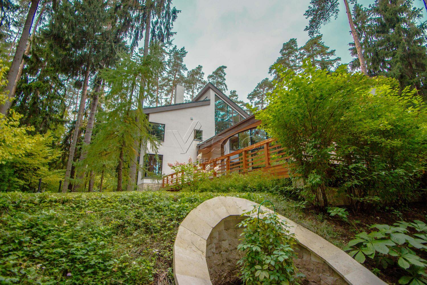 2-этажный коттедж 891 м² с отделкой