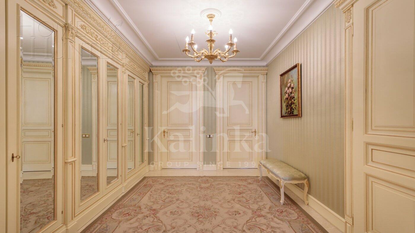 4-КОМН. КВАРТИРА С ОТДЕЛКОЙ 190 М² НА 3 ЭТАЖЕ