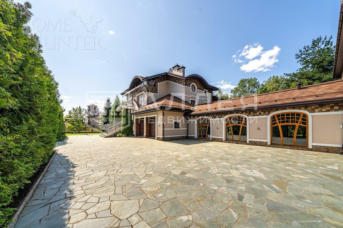 2-этажный коттедж 1 350 м² с отделкой