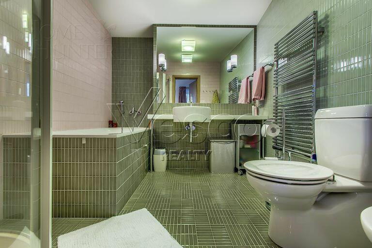 2-этажный коттедж 1 328 м² с отделкой