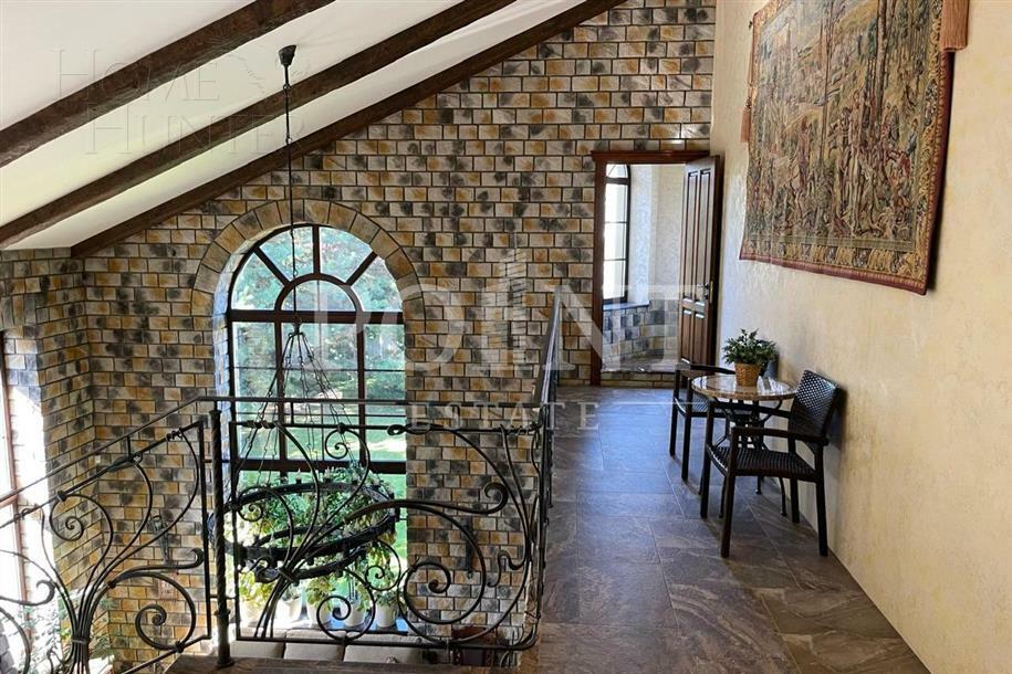 2-этажный коттедж 455 м² с отделкой