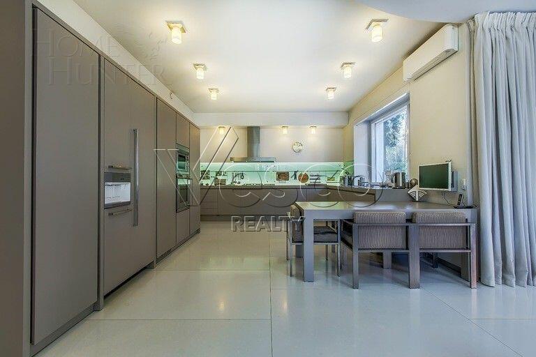 2-этажный коттедж 1 328 м² с отделкой