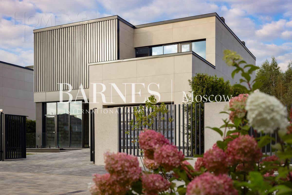 2-этажный коттедж 398.7 м² без отделки