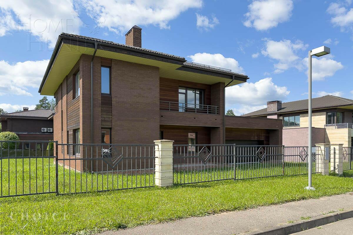 2-этажный коттедж 352.54 м² без отделки