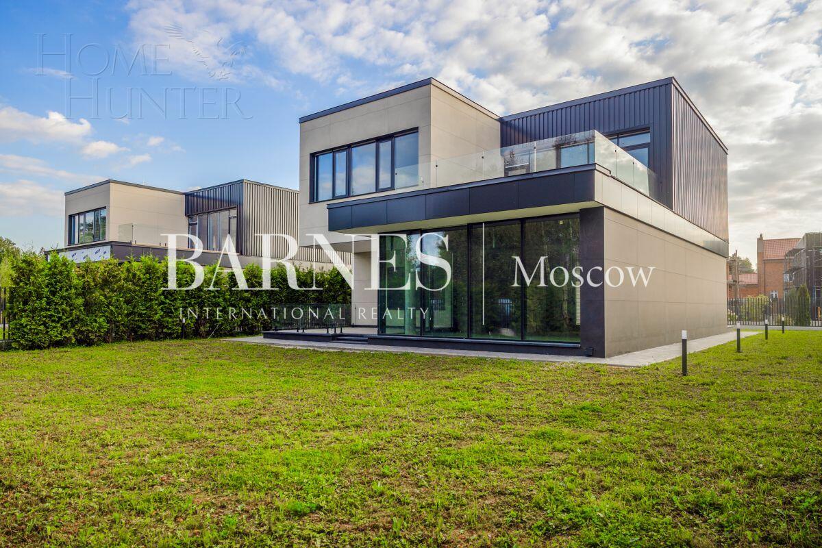 2-этажный коттедж 398.7 м² без отделки