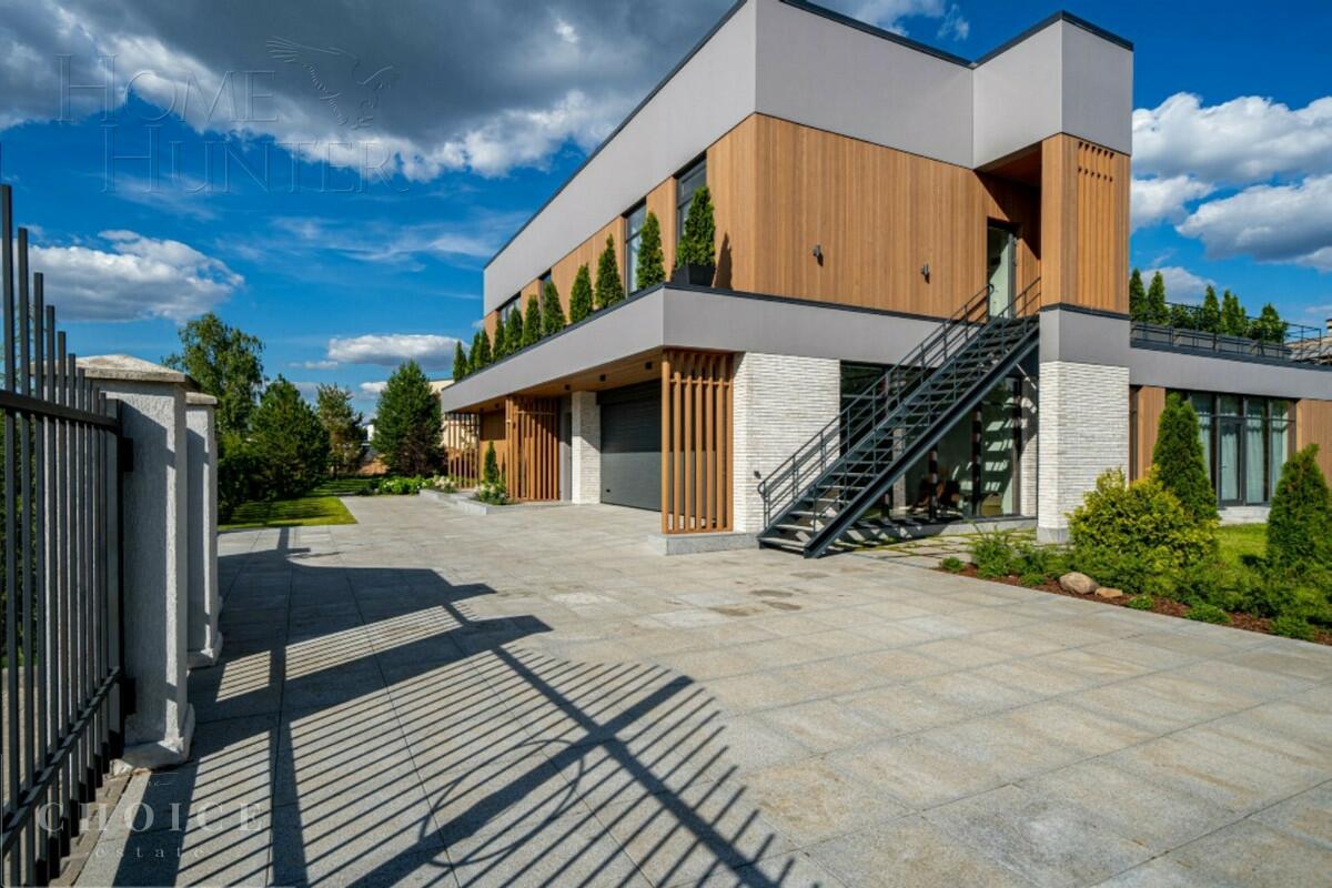 2-этажный коттедж 730 м² с отделкой