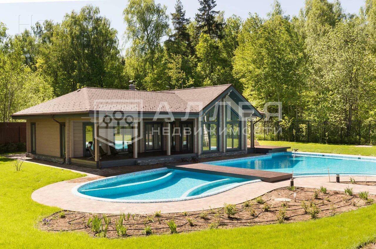 2-этажный коттедж 2 010 м² с отделкой