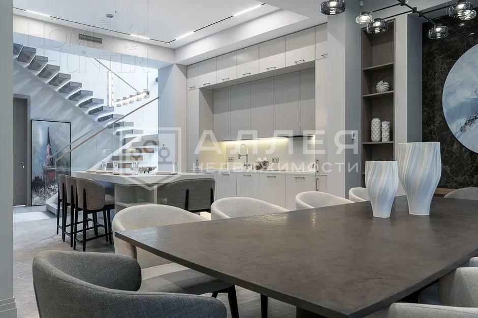 2-этажный коттедж 380 м² с отделкой