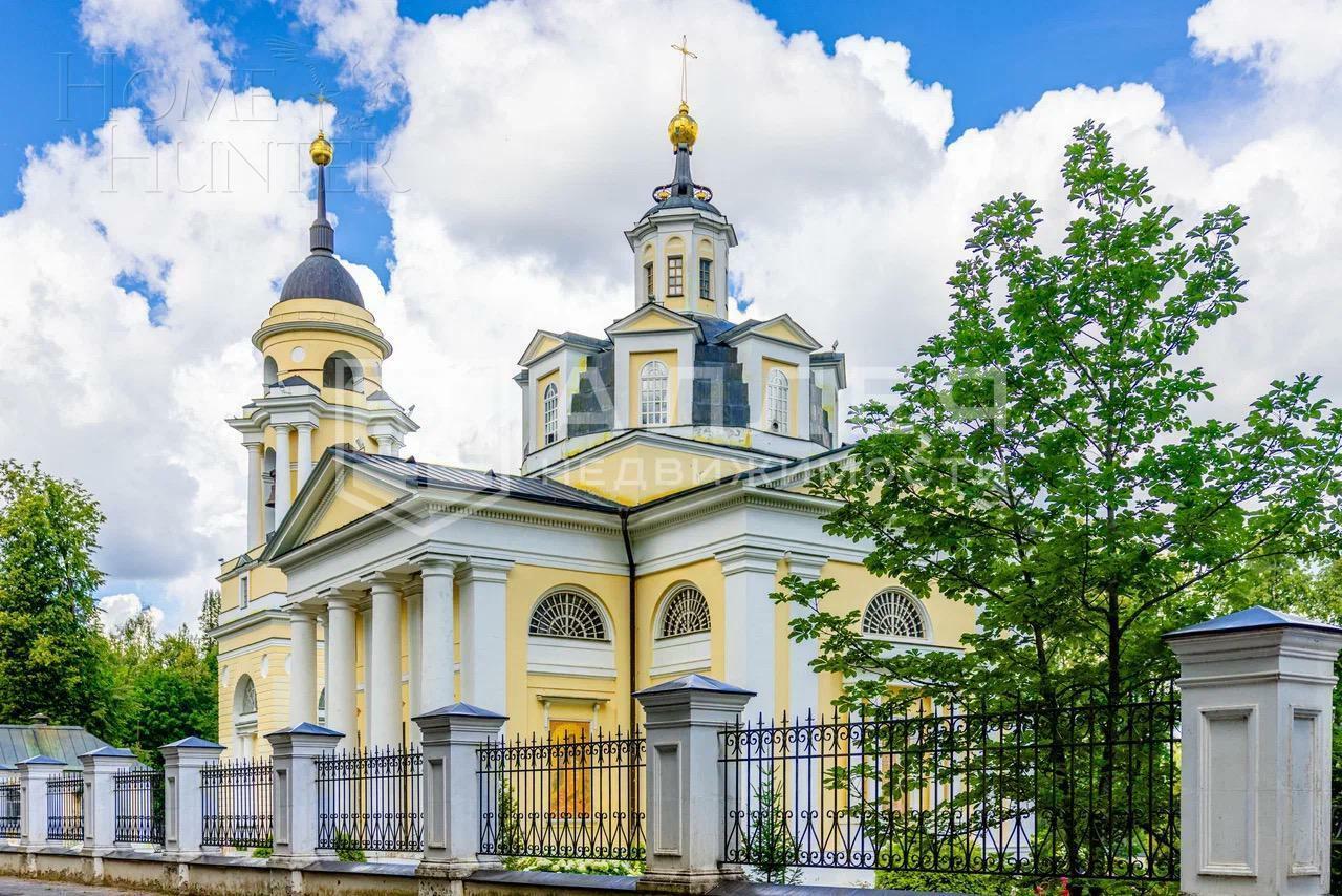 2-этажный коттедж 2 010 м² с отделкой