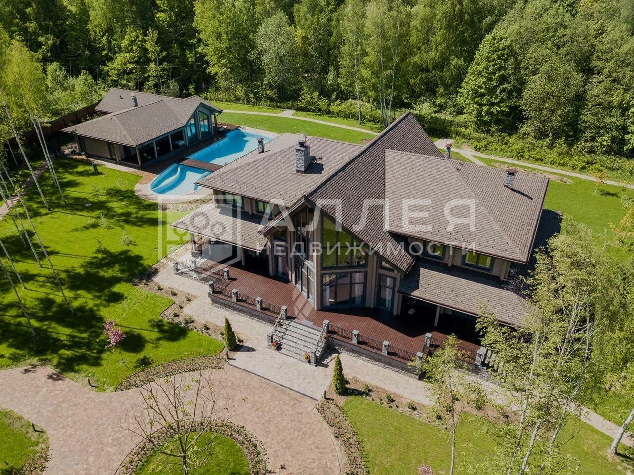 2-этажный коттедж 2 010 м² с отделкой